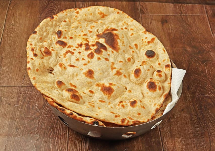 Mezzaluna Continental & Indian