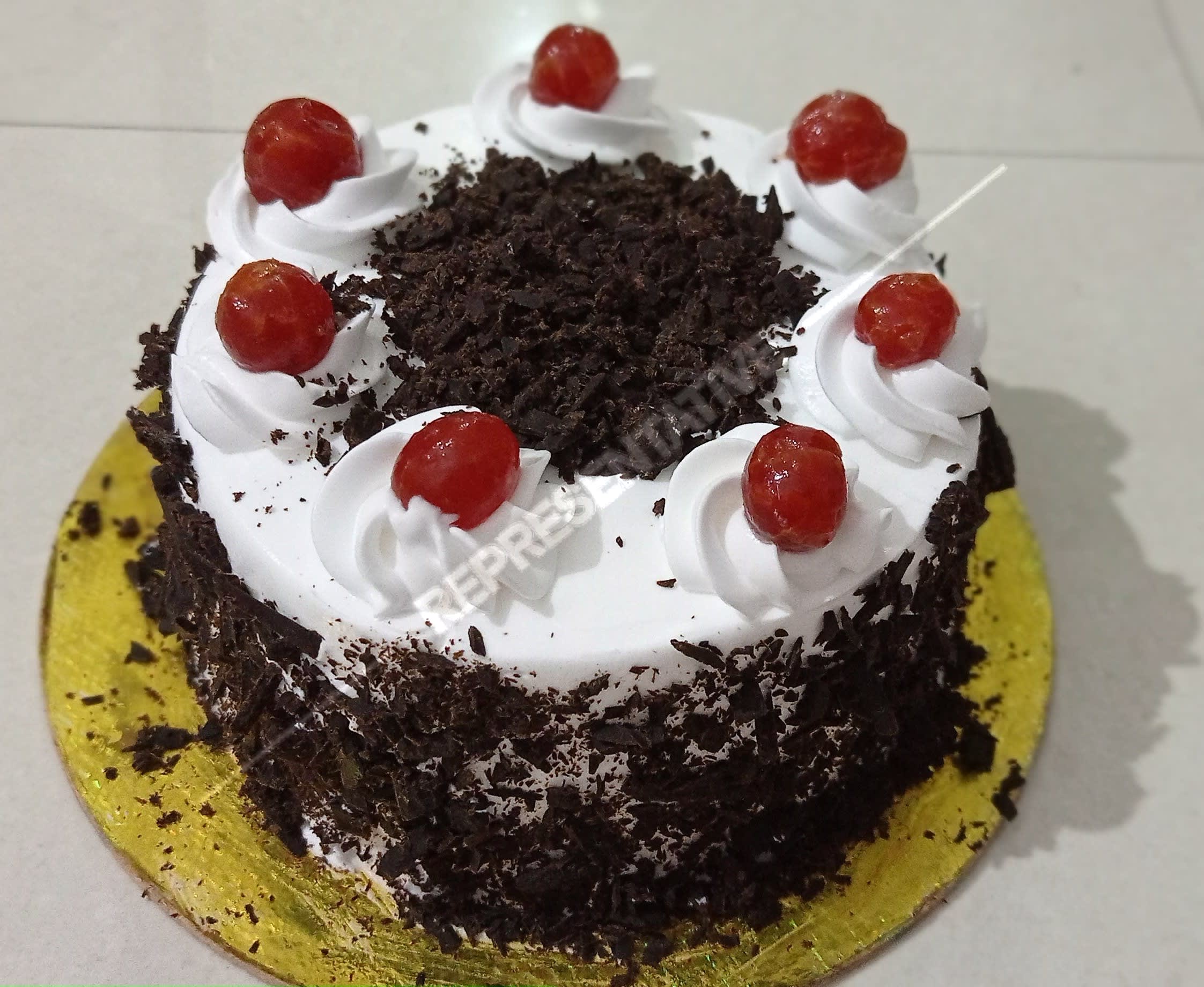 Any Time Cake Pourler