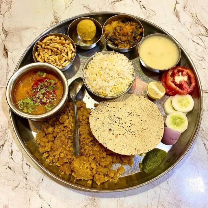 Pakwan Thali