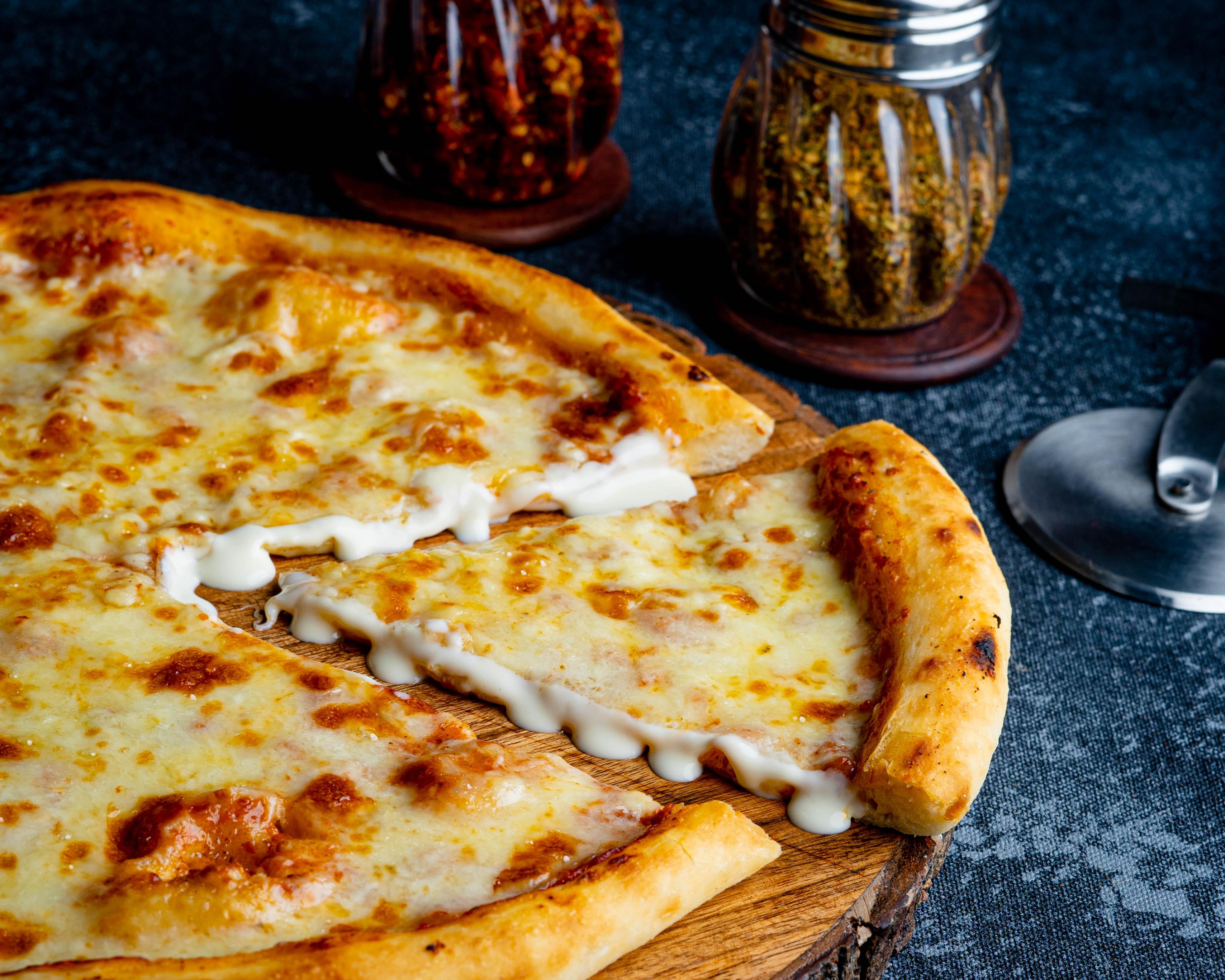 Crusto's - Cheese Burst Pizza By Olio