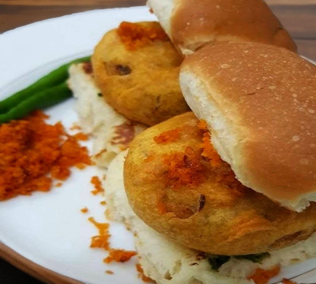 Bombay Gully -Asali Vada Pav