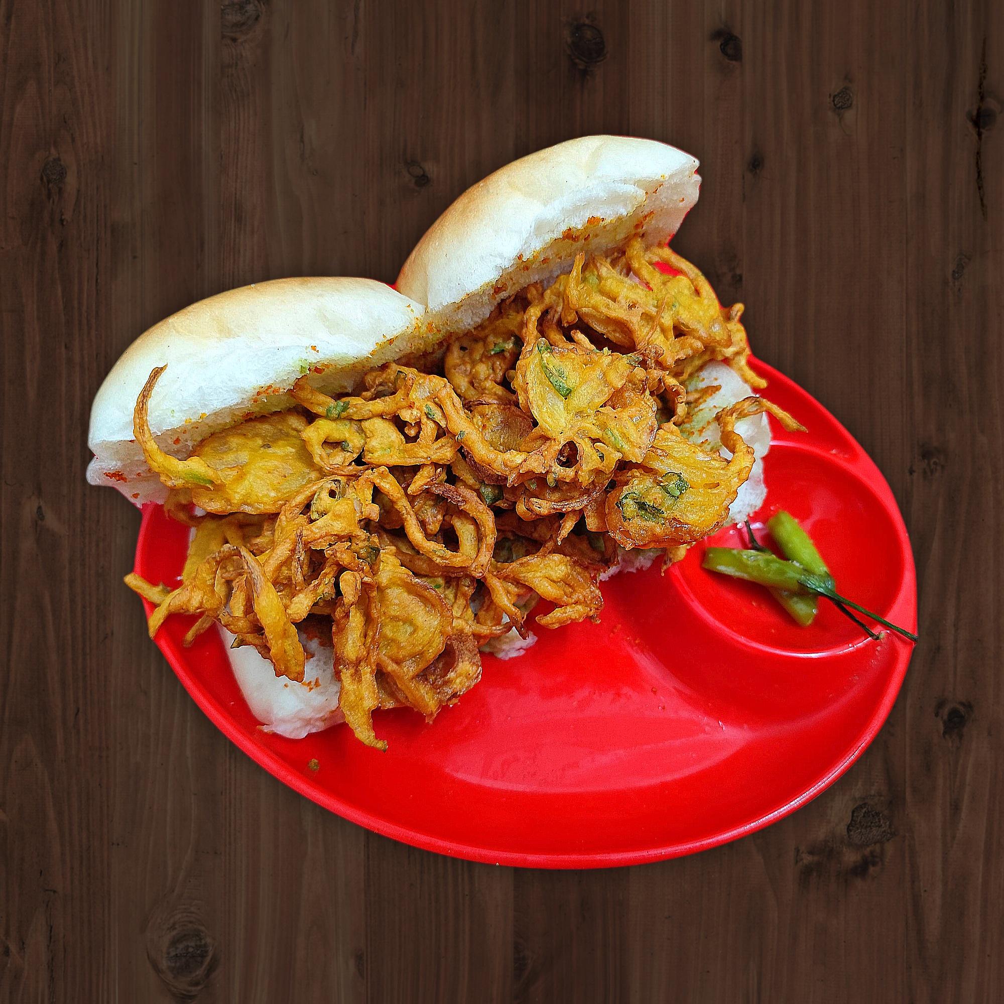 Kolhapuri Misal & Vadapav