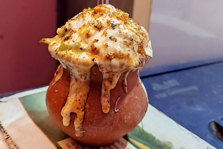 Kulhad Pizza Of Couple