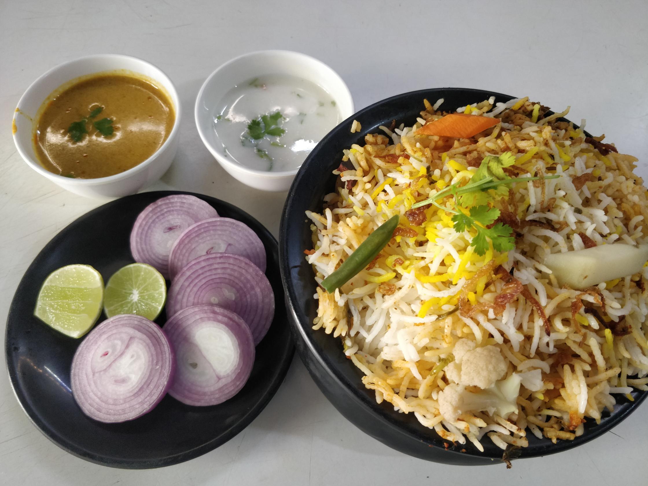 THE WHITE HOUSE FAMILY RESTAURANT