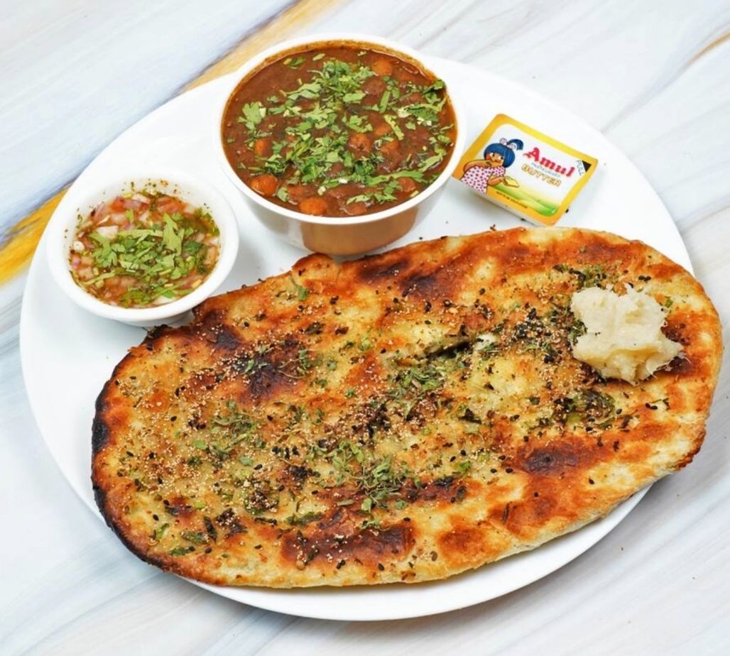 Desi Paranthe Aur Chai