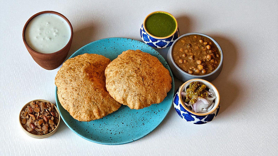 Beeji De Chole Bhature