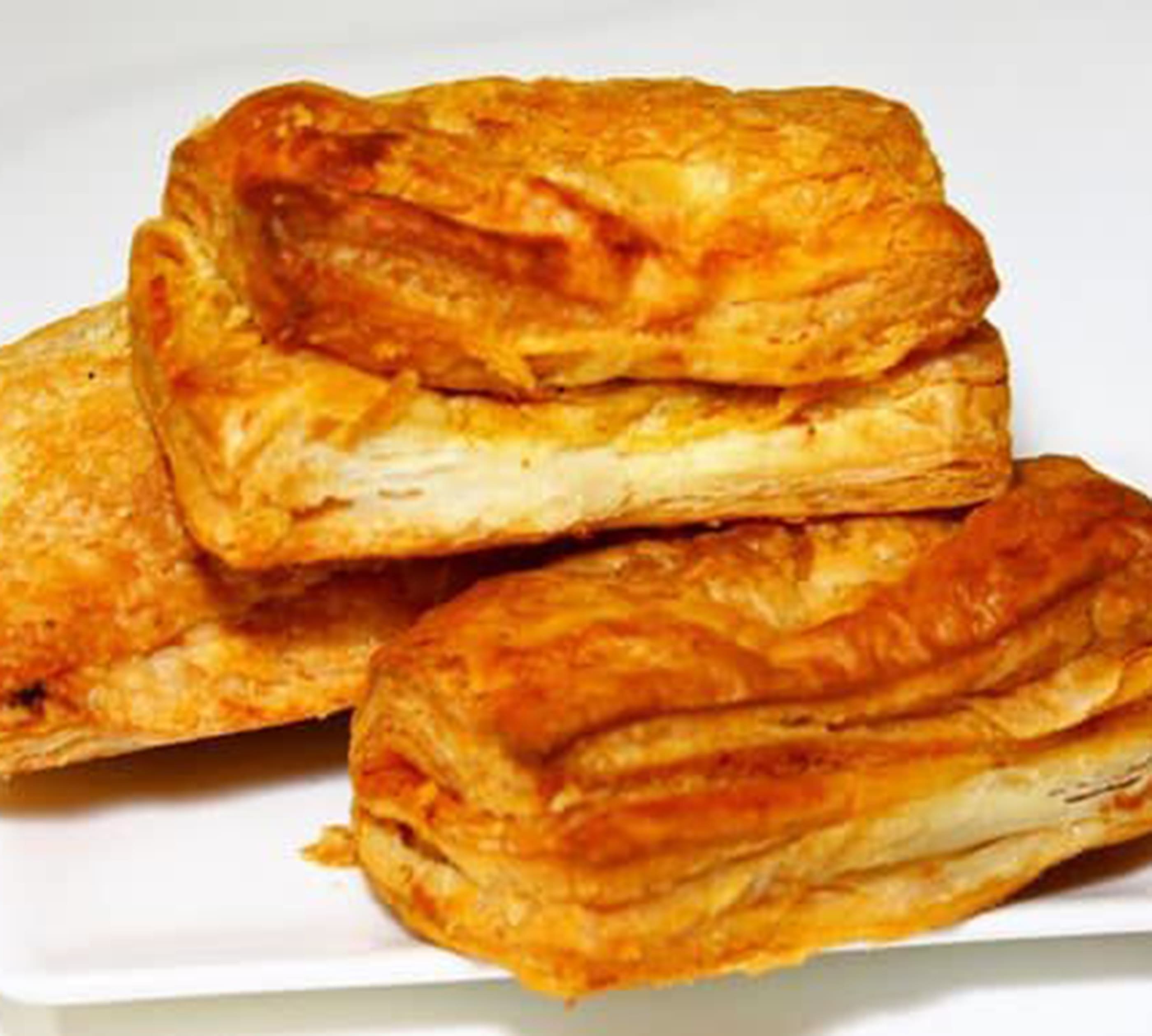 Yours Universe Bakes & cakes