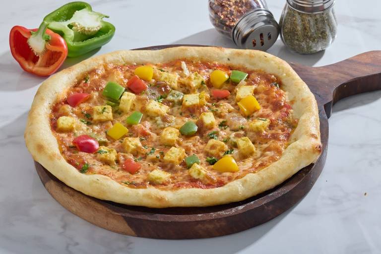 Jerk Spice Paneer Pizza