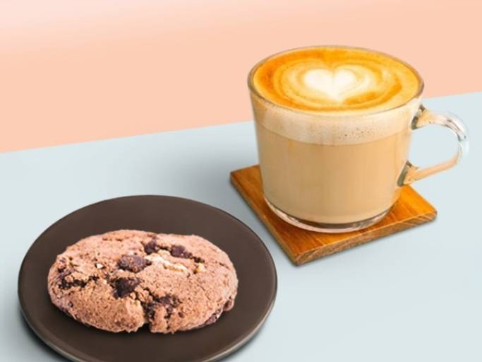 Cappuccino (R) + Choco Chunk Cookie