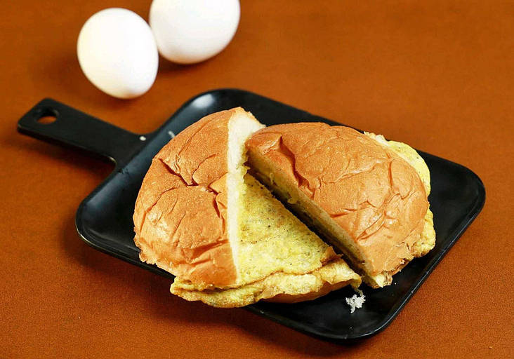 Bun Omelette.