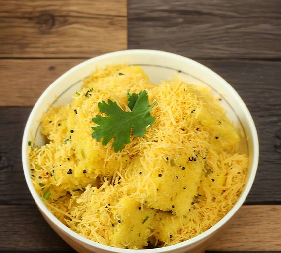 Nylon Khaman ( Khaman Dhokala ) .