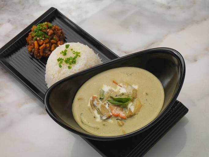 Green Thai Curry (Chicken)