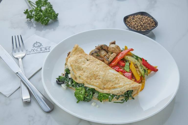 Fluffy Egg White Omelette With Vegetables