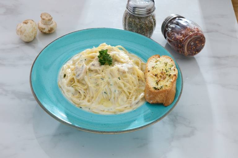 Spaghetti Alfredo (Veg)