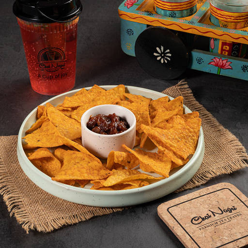 Nachos With Salsa Dip