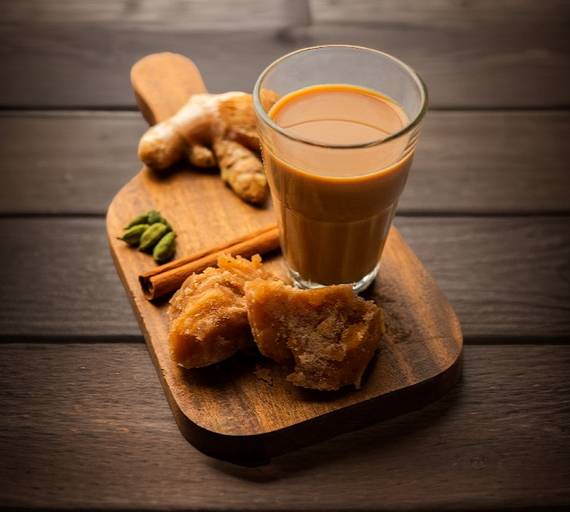 C10. Jaggery Chai ( 125 Ml )