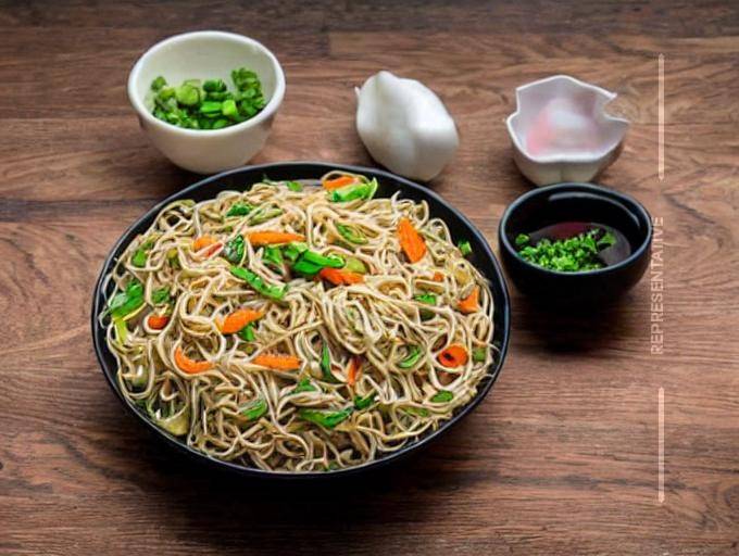 Chicken Hakka Noodles