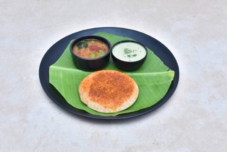 Ghee Pudi Thatte Idli (1pc)