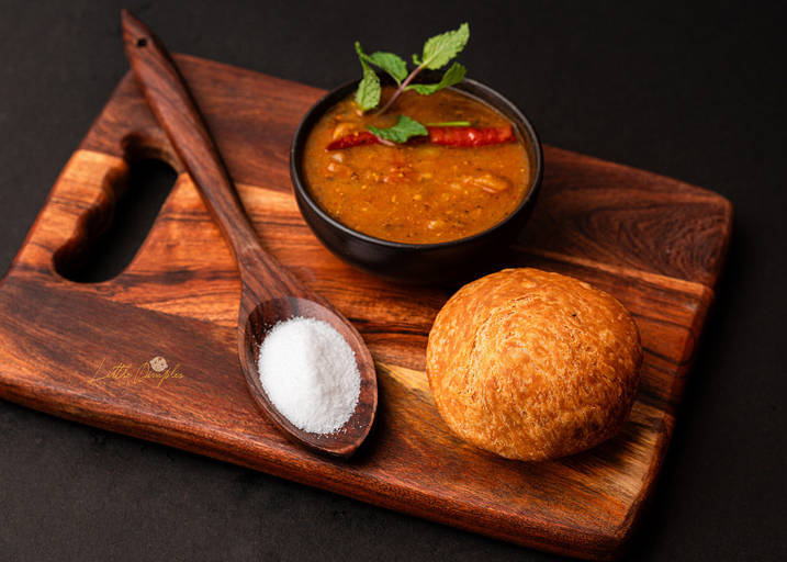 Dal Kachori With Aloo Sabzi