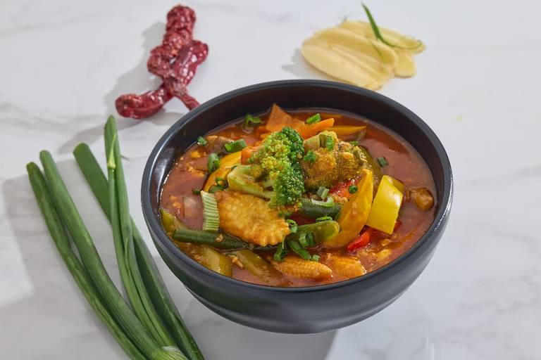 Stir Fried Vegetable In Hot Garlic Sauce