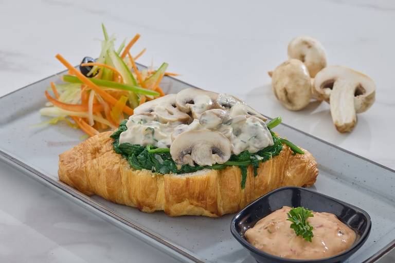 Creamy Spinach And Mushroom Croissant Sandwich