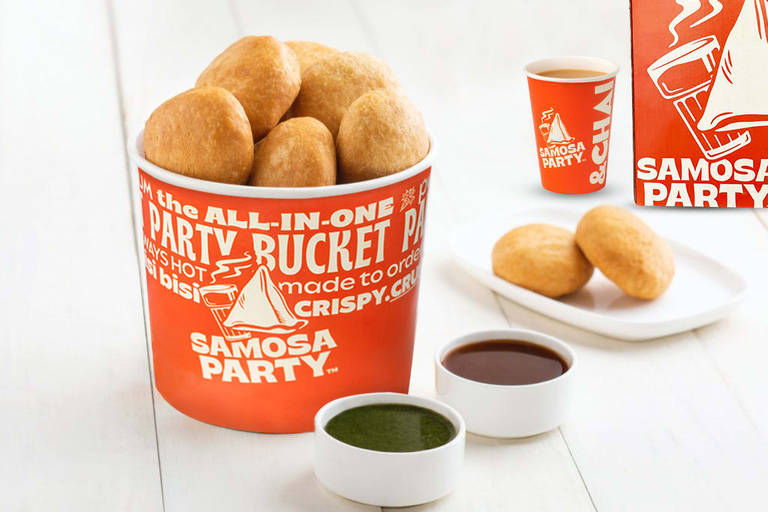 Samosa Party Bucket - Pyaaz Kachori