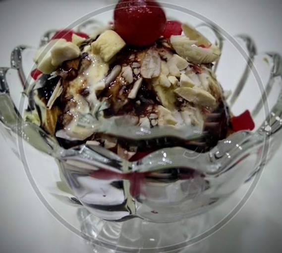 Dry Fruit Sundae