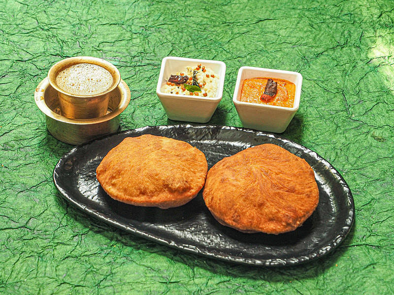Mangalore Buns + Filter Kaapi