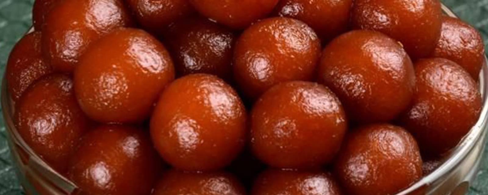 Santhanam Sweets cover