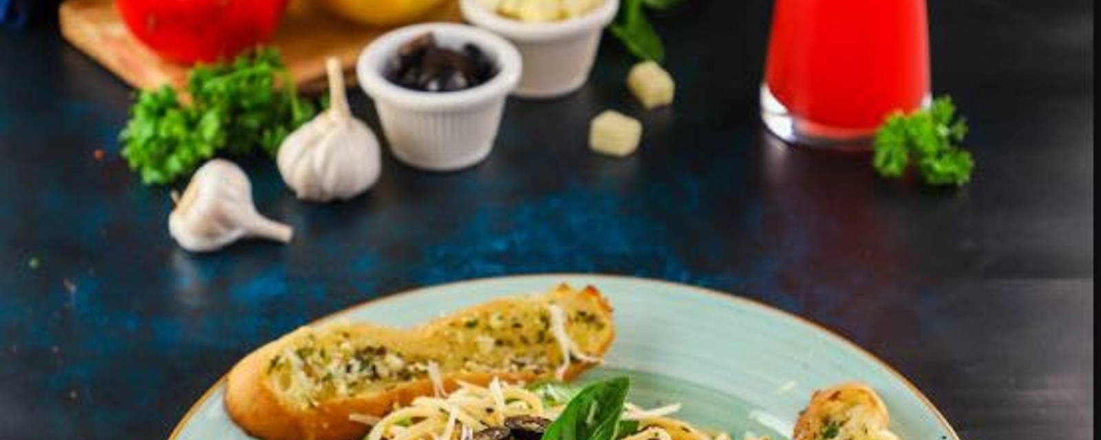 Aromas Cafe & Bistro cover