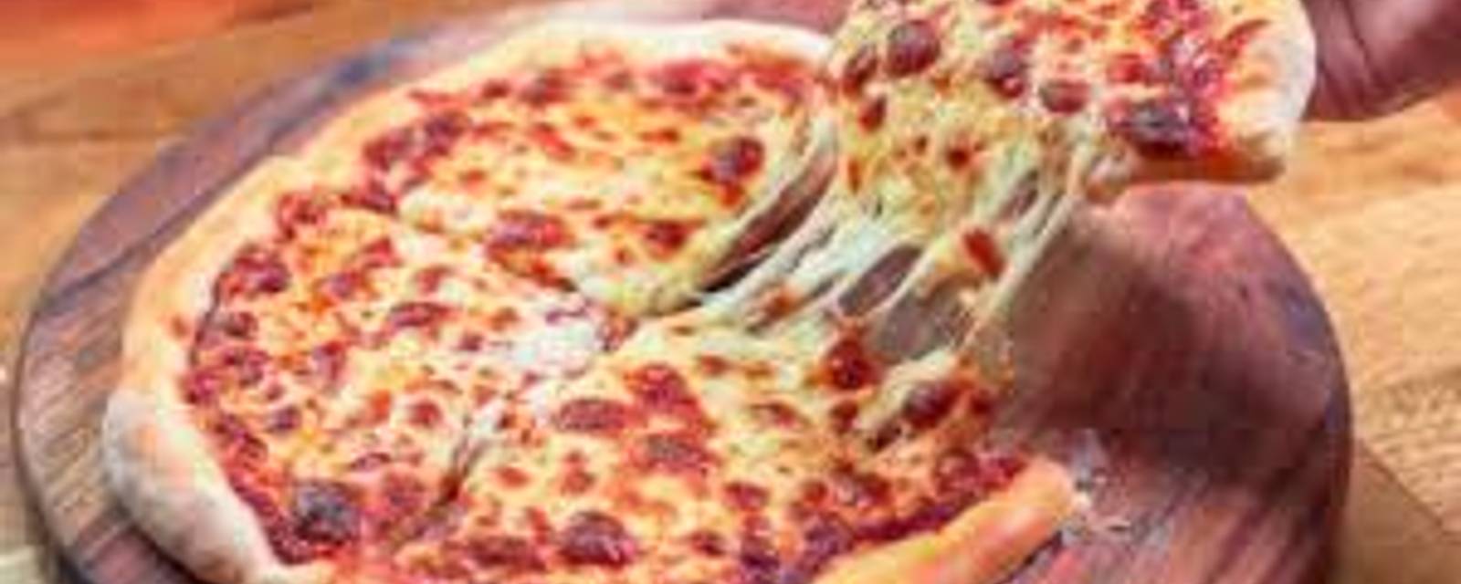 La Crust Pizza cover