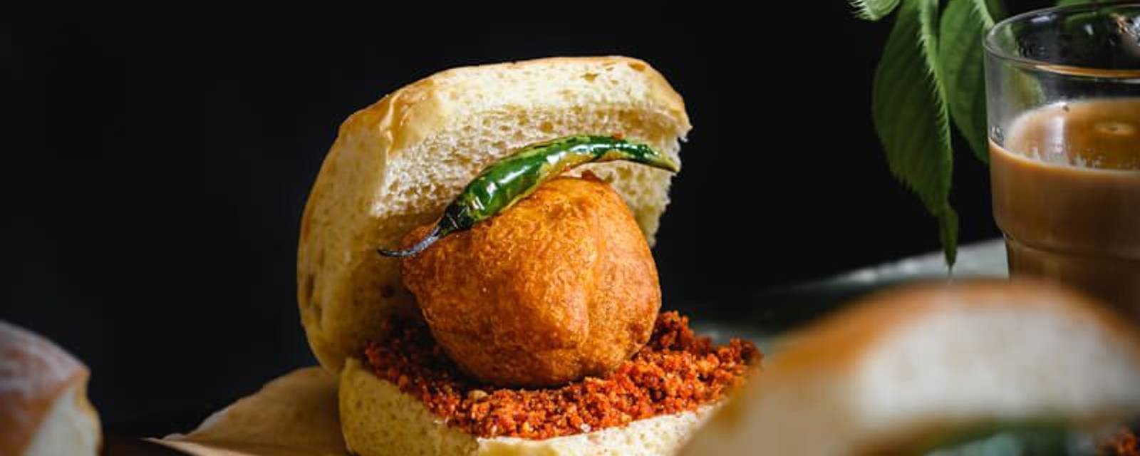 Karnavati Vadapav & Fast Food By Nk cover