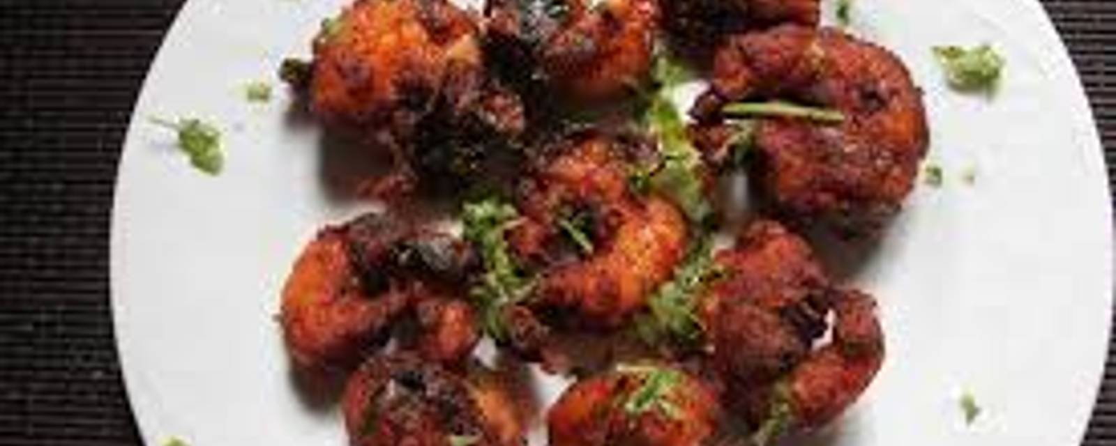Mom's Kitchen (100% Halal) cover