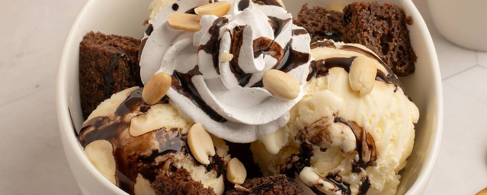 Meltt Sundaes by Boyinas cover
