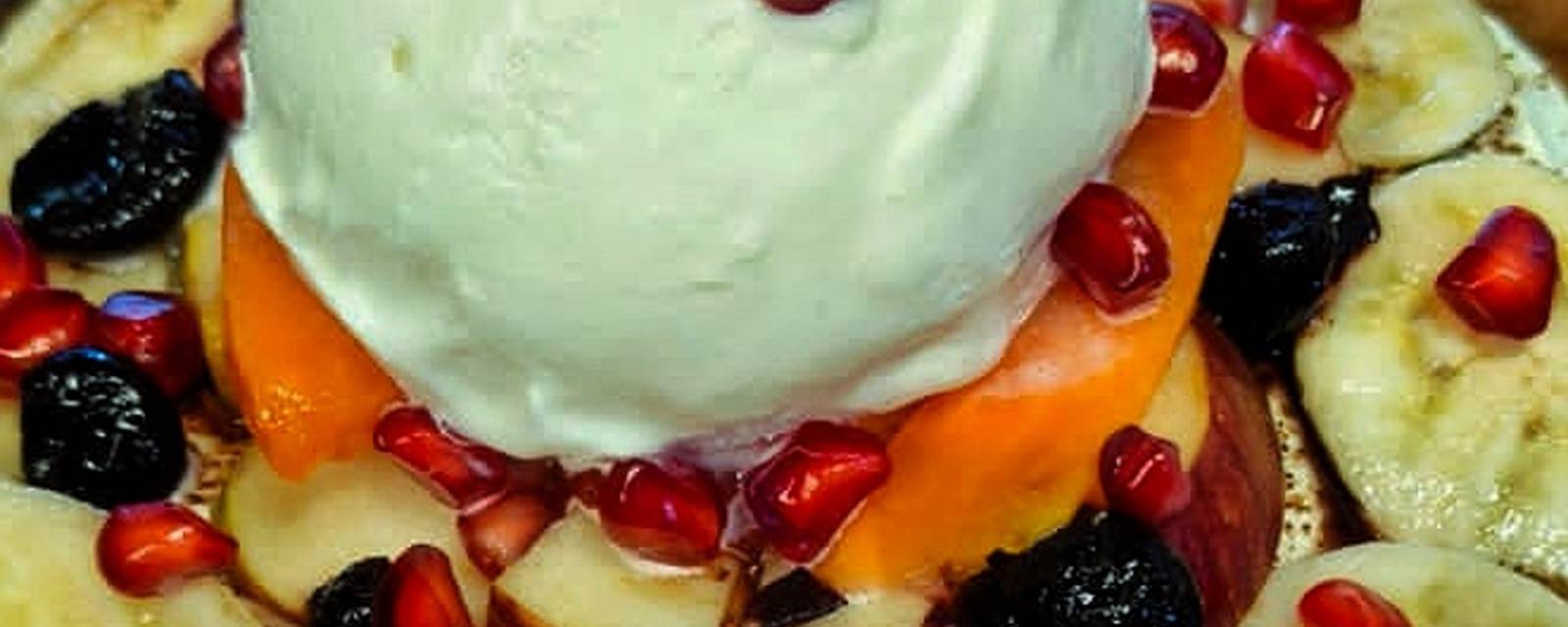 V The Sundaes Hub cover