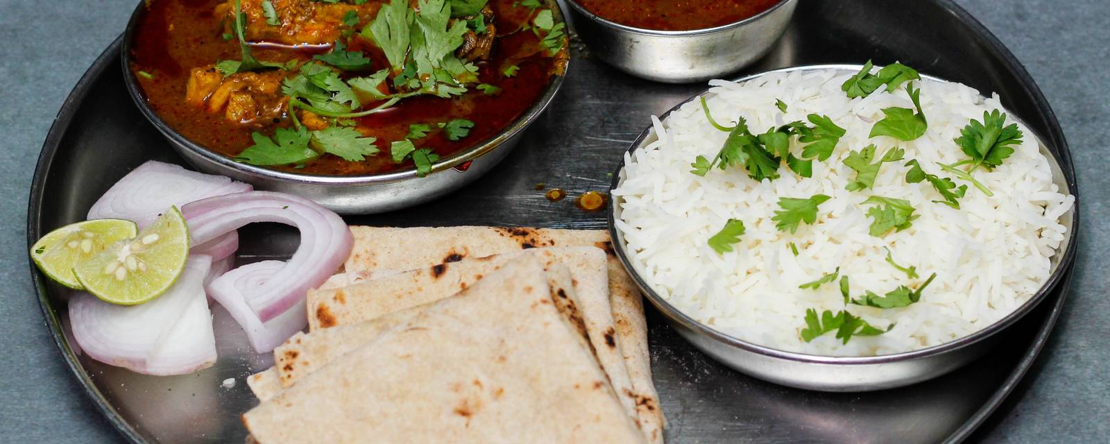 Deepa's Kitchen cover