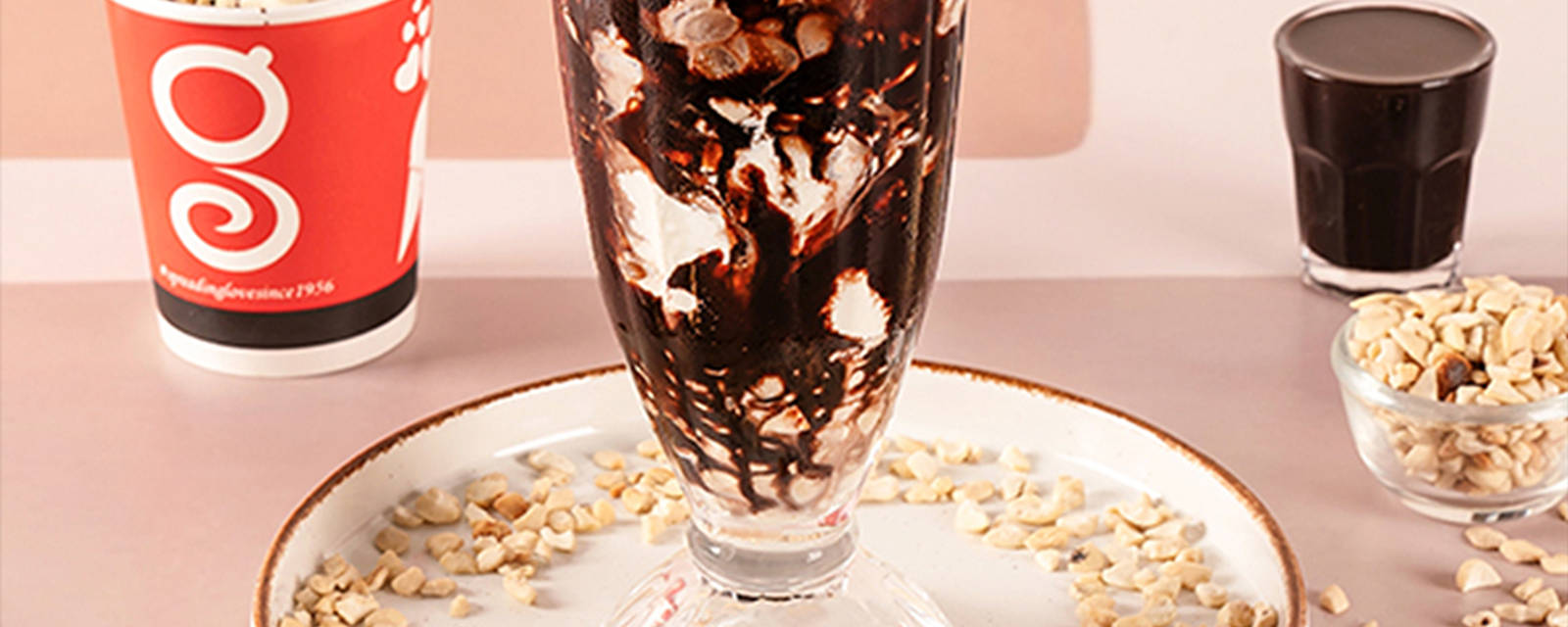 Gianis - Ice Cream, Shakes & Sundaes cover