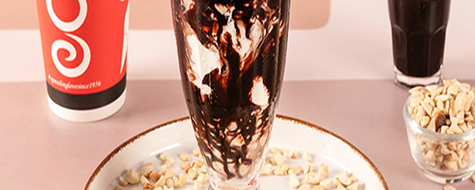 Gianis - Ice Cream, Shakes & Sundaes cover