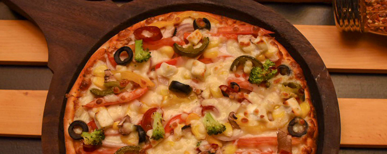 P POP PIZZA cover