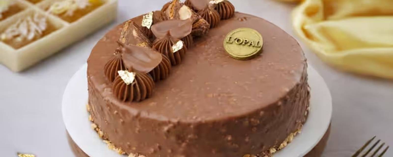 L'opal - Gourmet Cakes and Desserts cover