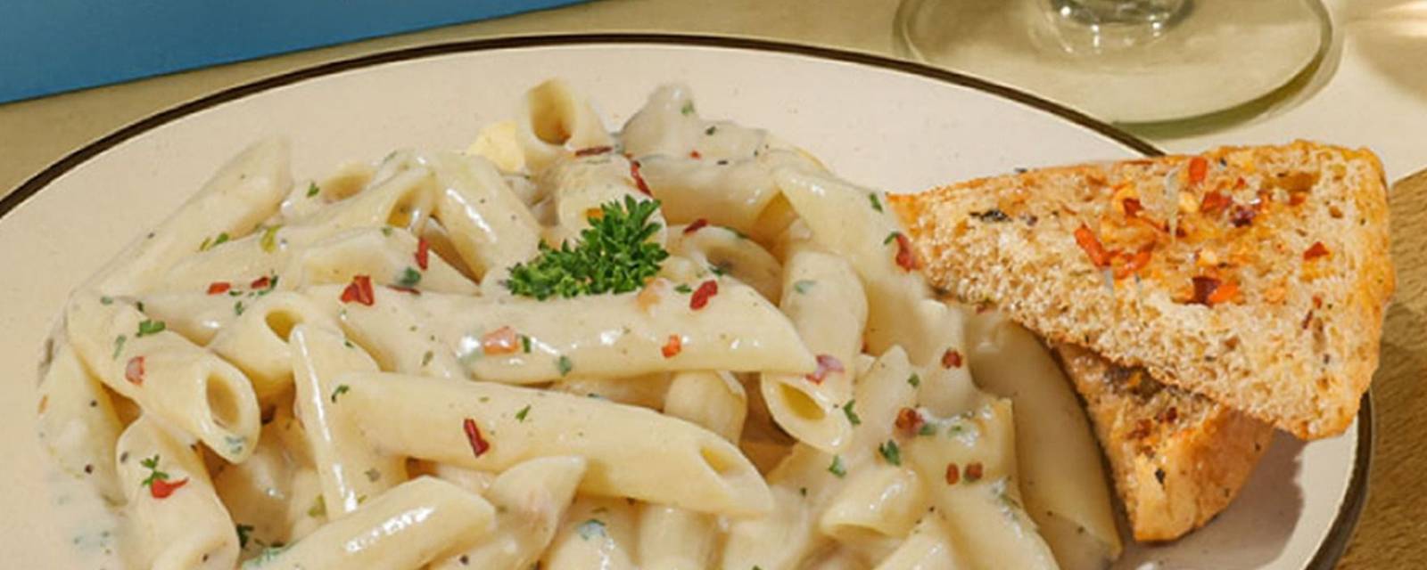 Hola Pasta - Fresh Gourmet Pasta cover