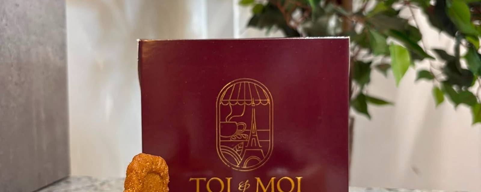 TOI AND MOI THE CAKERY cover