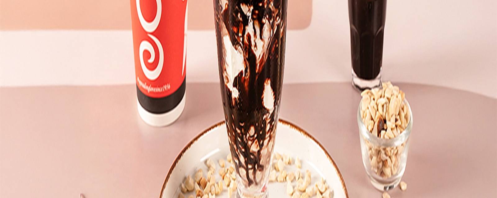 Gianis - Ice Cream, Shakes & Sundaes cover