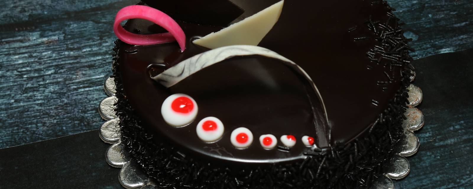 Deluxe Bakery & Cafe cover