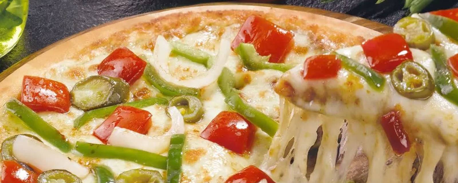 Wow Pizza Cafe cover