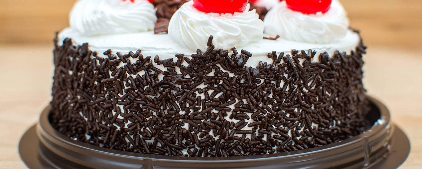 Brownee Cakes & Cafeteria cover