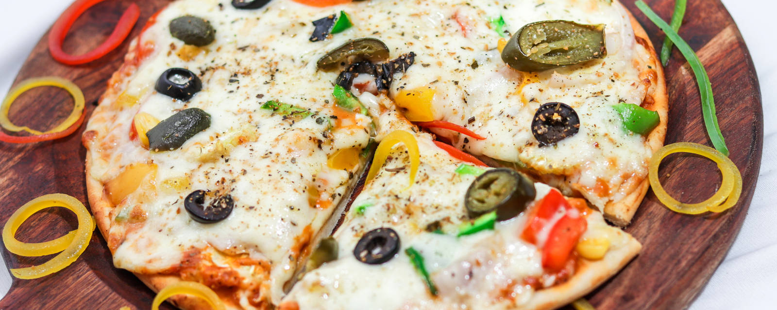 Laziz Pizza cover