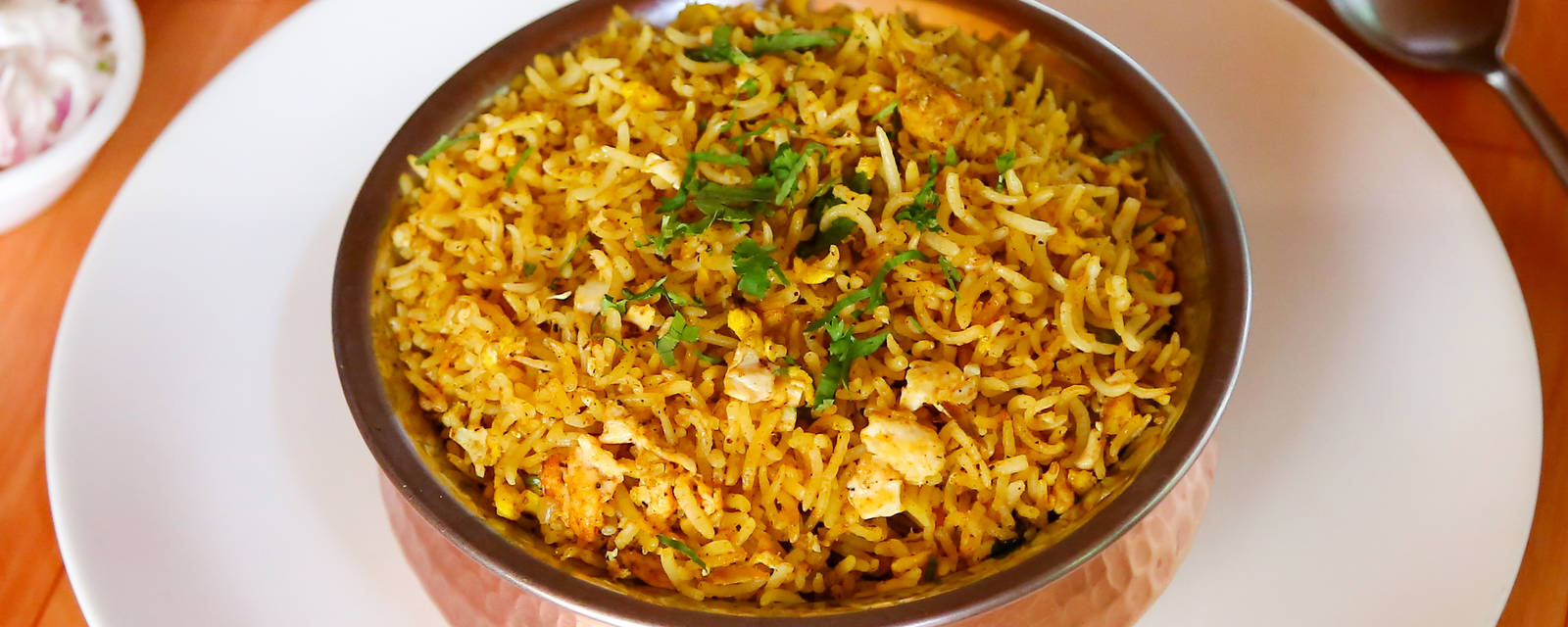 Munveedu cover
