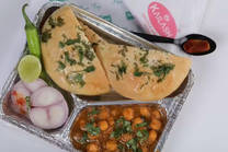 Chhole Kulcha [2 Pcs Kulcha]