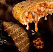 Makhani Paneer Tikka Garlic Bread